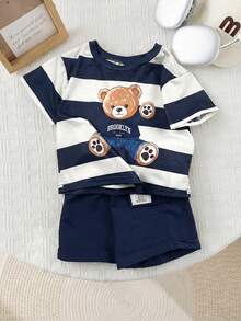 Set de 2 piezas de camiseta a rayas y pantalones cortos con estampado de oso para bebé niño - Multicolor - Ver 7