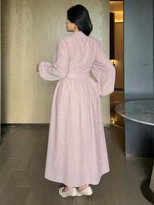 Plus Vestido largo elegante con pliegue bordado, cintura ceñida y mangas farol para mujer de talla grande, color rosa, vestido de verano bohemio para vacaciones - Rosa Pálido - Ver 6