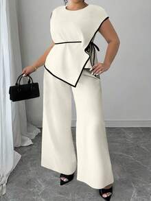 SHEIN CURVE+ Bộ đồ 2 món mùa hè thanh lịch dành cho người có vóc dáng mũm mĩm, áo và quần phối màu nổi bật, vạt áo bất đối xứng. - Màu be - Xem 3