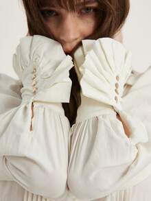 Frievida Áo sơ mi dài tay kiểu Pháp cổ điển, cổ xếp ly, trang trí cúc, dáng thường ngày. - trắng - Xem 1