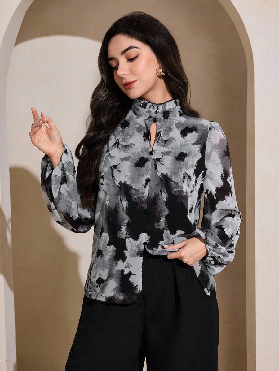 Graceveil Elegant blus i chiffong med mandarinkrage och volangkant, blommönster och långärmad design. - Multifärgad - Visa 1