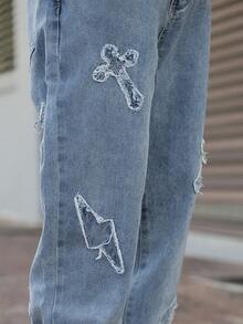 Devon Thys 男士做旧闪电与十字刺绣浅蓝色牛仔裤，Emo 风格 - 淺色水洗藍 - 查看 3