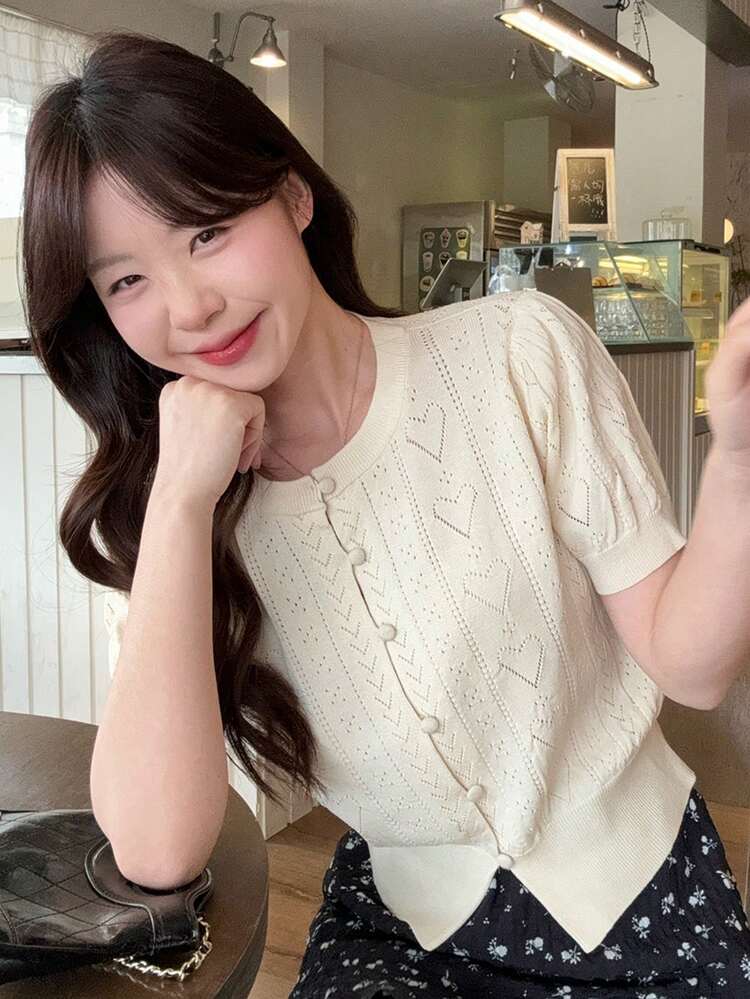 Women's Round Neck Knit Korean Style Heart Short Sleeve Knit Top
