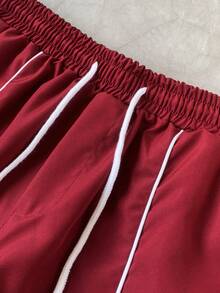 STYNVO Bộ 2 món áo sơ mi ngắn tay và quần short in hình ngôi sao, khóa kéo phía trước, viền tương phản dành cho nam. Bộ đồ nam màu đỏ, quần short nam, bộ đồ nam 2 mảnh, màu đỏ, phong cách thường ngày. - Màu Đỏ Sâu - Xem 4