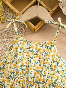SHEIN Mono casual con estampado floral ditsy lindo para niña, mono floral de verano lindo para bebé niña, mono de verano con estampado floral, mono con pernera de primavera - Amarillo - Ver 3