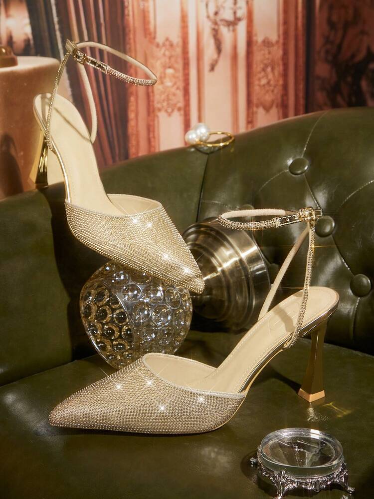 CUCCOO TILAWA Women Pumps