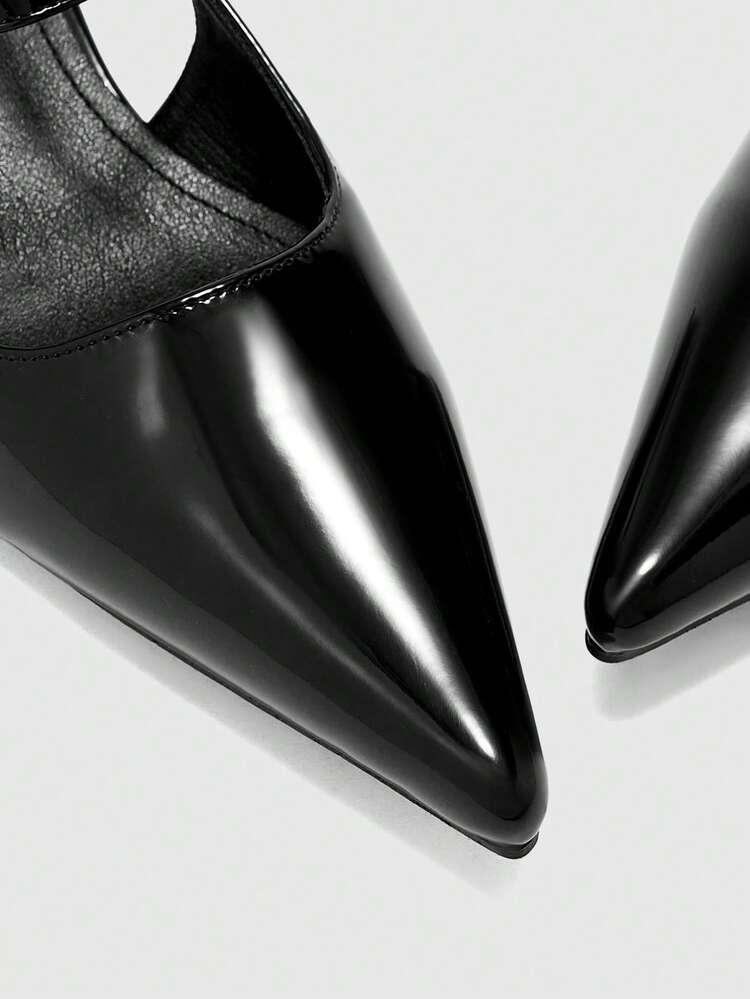 CUCCOO BIZCHIC Women Heeled Sandals