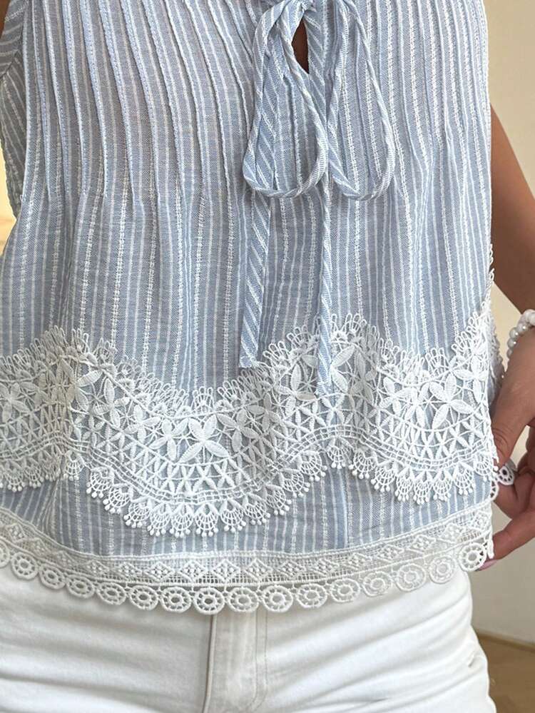 Women's Summer Striped Lace Patchwork Tie-Up Casual Vacation Style Camisole Blouse