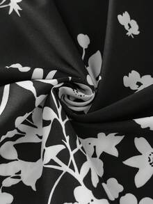 GlowEve CURVE Plus Size Women Floral Print Casual Skirt - Black and White - View 5