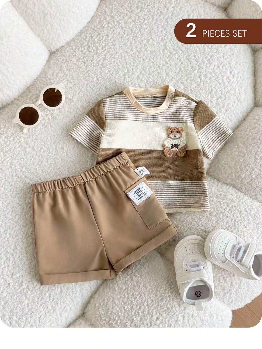 SHEIN Bộ 2 món cho bé trai sơ sinh mùa hè, họa tiết gấu hoạt hình sọc dễ thương, áo thun ngắn tay và quần short kaki lưng thun. - Màu Khaki - Xem 1