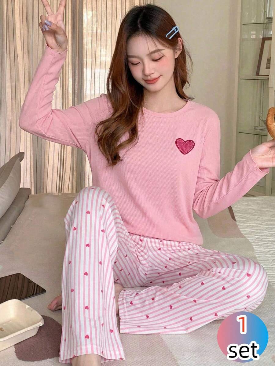 Genkimix Kids 1 Set Piyama Anak Perempuan, Atasan dari Kain Bergaris dengan Desain Hati Merah Muda yang Lucu, Lengan Panjang dengan Hem Berumbai, Bawahan dari Kain Lembut dengan Pola Garis Vertikal Merah Muda & Putih dengan Cetakan Hati Merah Muda, Lembut dan Nyaman, Cocok untuk Pakaian Dalam Musim Semi, Gugur dan Musim Dingin. Set Piyama Lucu - MultiWarna - View 1