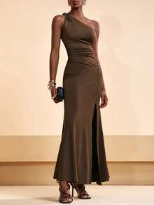 Zivah Đầm dài ôm sát, thanh lịch, kiểu dáng mới Xuân/Hè 2026: vai bất đối xứng, vai xoắn, eo nhún, khoét eo, đuôi cá, xẻ tà. - Rỉ Nâu - Xem 8