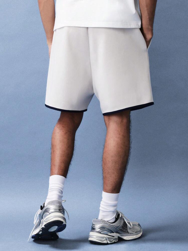 Drawstring Shorts With Contrast Piping