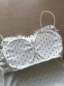 DAZY Áo tank top hai dây có đệm mút, viền bèo nhún, họa tiết chấm bi dành cho nữ. - trắng - Xem 9