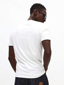 SUMWON Kaos Henley Lengan Pendek Bergaris Esensial Pria dengan Kancing Depan, Atasan Kasual Nyaman untuk Musim Semi dan Musim Panas - Putih - View 2