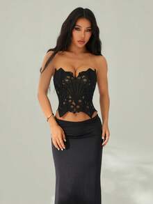 SHEIN PETITE 两件套黑色性感镂空蕾丝薄纱上衣搭配低腰超长缎面半裙，适合约会、婚礼宾客、早午餐、优雅装扮、派对等场合。 - 黑色 - 查看 5