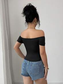 Selianne Women's Elegant Knit Black Off-Shoulder Metal Decor Button Short Sleeve Cropped Fitted T-Shirt,Summer Seksi Chic Night Out Streetwear Casual Party - Black - View 2