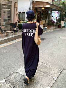 DAZY 女士宽松字母印花短袖长款连衣裙，休闲度假街头风夏季连衣裙 - 藏蓝色 - 查看 4