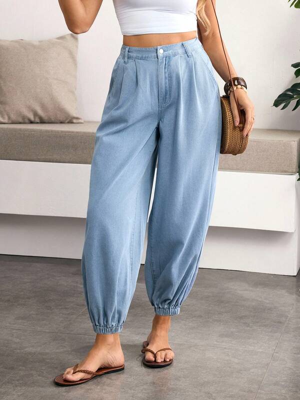 Breezaya Calça jeans feminina casual de cintura alta, com bolsos, pregas e pernas afuniladas.