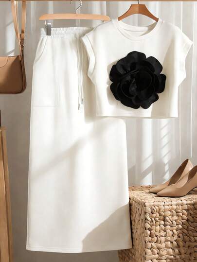 Franclia Women's New Arrivals: Elegant And Sexy, Perfect For The Office, Vacation, Beach, Commuting, Romantic, Banquets, Parties, Birthday Parties, Concerts, Valentine's Day, And Carnivals. Women's Summer New Arrivals: Short-Sleeved, Loose-Fitting, Three-Dimensional Floral White Top With A White Straight-Cut Long Skirt; Simple, Casual, And Suitable For Commuting. Women's White Two-Piece Set, Women's Casual Two-Piece Set, Women's Outing Two-Piece Set, Women's Summer Two-Piece Set, Women's Casual Wear, Women's Skirt Two-Piece Set, Casual Skirt, Women's Vacation Wear, Women's Casual Suit.