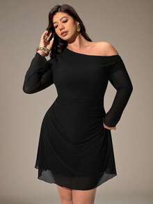 Auralis 酒红色斜肩网纱褶皱腰身A字迷你连衣裙，优雅不对称肩部短款连衣裙，适合情人节、新年派对 - 黑色 - 查看 2