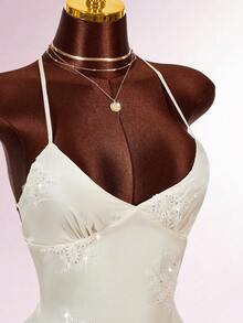 Amplova 女士露背迷你连衣裙，饰有串珠刺绣，挂脖交叉肩带，性感前卫 - 白色 - 查看 4