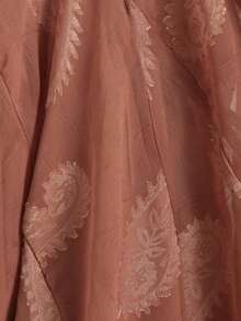 Aveloria Modichic 优雅女士奢华轻盈佩斯利花纹和腰果花褶皱领口飘逸腰身灯笼袖长连衣裙 - 駝色 - 查看 6