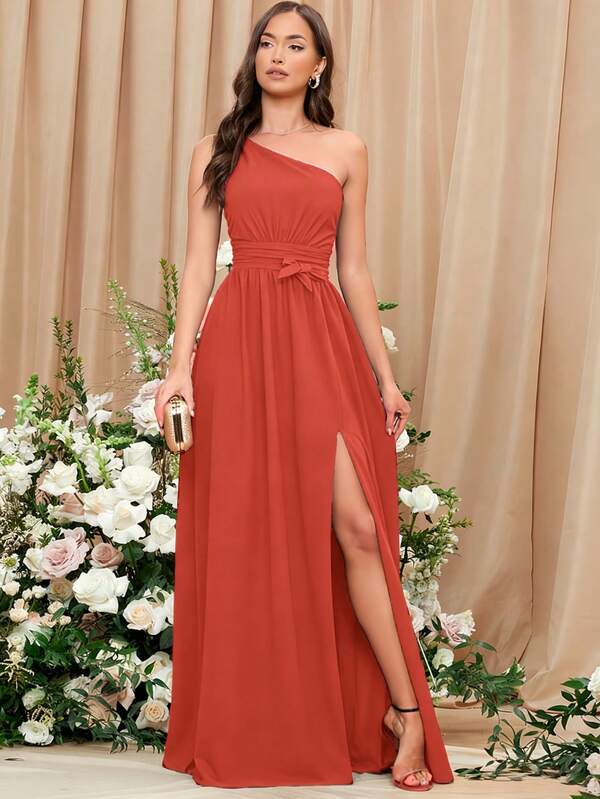 Vestido de dama de honor plisado con un hombro para mujer, vestido de fiesta formal de gasa con volantes y abertura