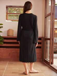 Women's Bohemian Casual Vacation Relaxed Comfortable Baby Cotton Flare Sleeve Tie-Up Loose Jacquard Knit Cotton Robe - Black - View 2