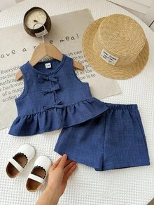 SHEIN LMoss Kids LMoss 嬰兒女童圓領蝴蝶結裝飾荷葉邊上衣與短褲套裝，休閒可愛純色極簡風海軍藍套裝，嬰兒女童夏季款 - 藍色 - 查看 1