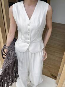 Strévra Women's Sleeveless V-Neck Top And Casual Pants 2 Pieces Set - White - View 4