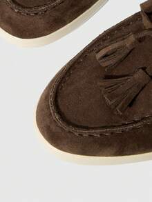 Sleekvia Cómodas y elegantes mocasines casuales de ante color café con diseño de lazo y borlas, adecuados para ir al trabajo, actividades al aire libre, viajes, compras y uso diario - Café integral - Ver 8