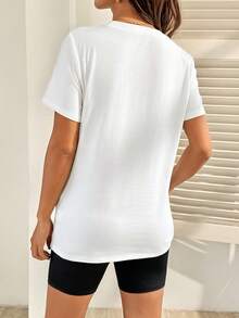 SHEIN Bộ đồ bầu 2 món kiểu dáng thường ngày, áo thun và quần short in họa tiết New York. - Đen và trắng - Xem 2