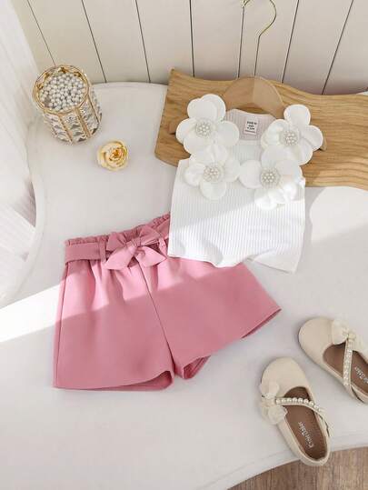 SHEIN This 2 Pieces Set From Cute Baby Girl Features A Casual, Simple Sleeveless Top And Tailored Shorts With Large 3D Floral Embellishments, Perfect For Birthday Parties, Evening Parties, Performances, Weddings, Baptisms, And Opening Ceremonies. It's Also Suitable For Everyday Wear, School, And Outings, Ideal For Spring And Summer.