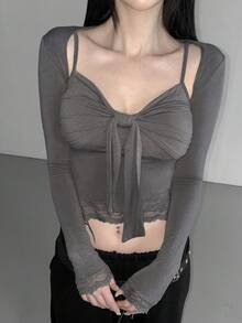 DAZY 女士蕾丝拼接系带V领吊带背心配长袖开衫套装 - 灰色 - 查看 4