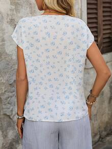 EMERY ROSE Women's Casual Ditsy Floral Notch Neck Batwing Sleeve Pleated Loose Blouse, Suitable For Beach & Holiday - White - View 2