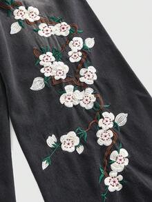 ROMWE Grunge Punk Casual Washed Floral Embroidered Wide-Leg Jeans - Black - View 4
