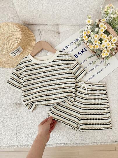 SHEIN Babygirl Summer Cute Striped Short Sleeve T-Shirt And Shorts Set