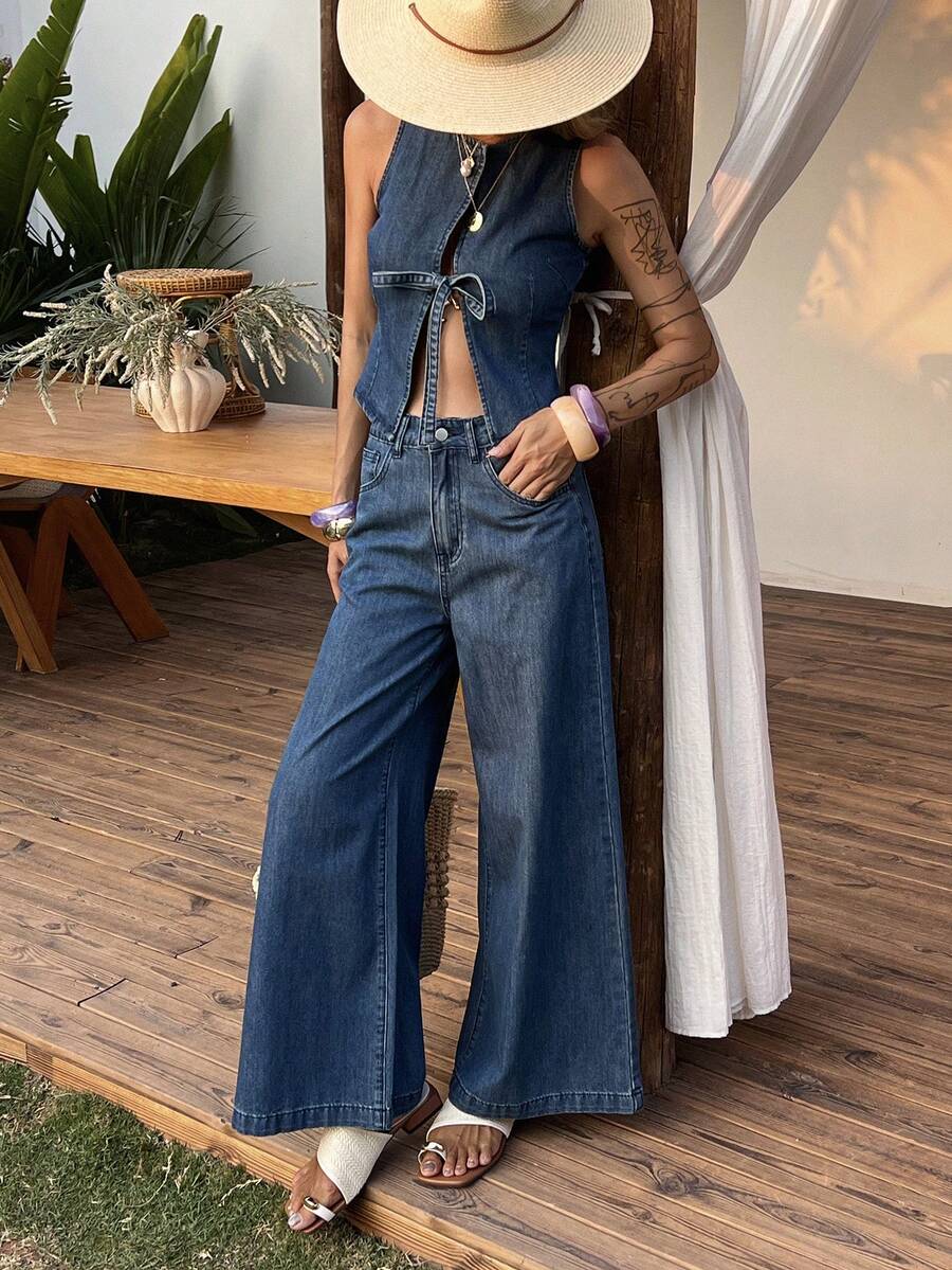 DAZY 女士圆领无袖蝴蝶结背心和宽松直筒牛仔裤休闲套装 - 中等水洗藍 - 查看 1