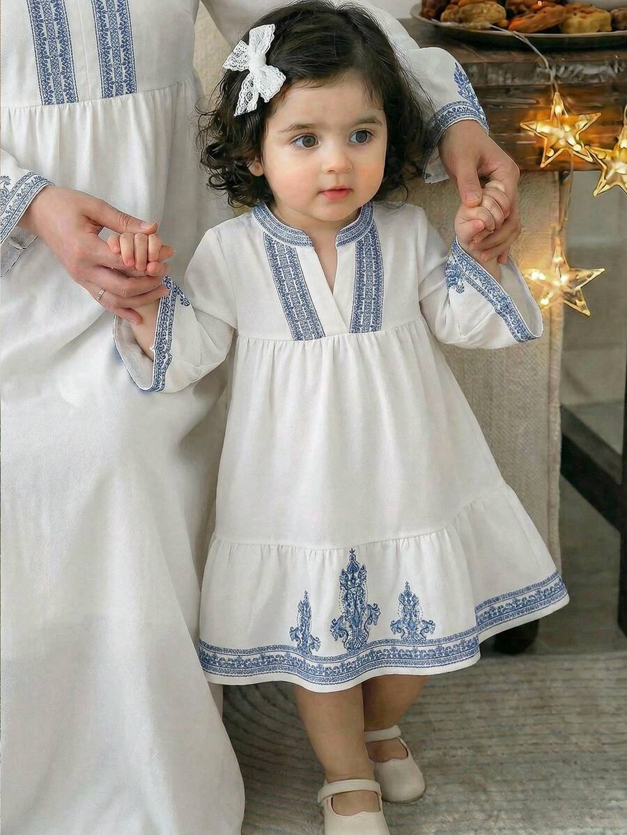 SHEIN Baby Girls' Minimalist Print Long Sleeve Dress - Blue and White - View 1