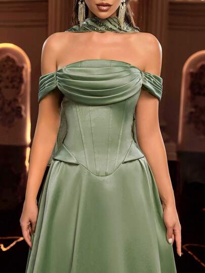 Glamrae Minimalist Elegant Cream Satin Off-Shoulder Pleated Bandeau Mermaid Waist Fitted A-Line Hem Formal Gown, Suitable For Evening Party, Business, Guest, Cocktail Dress