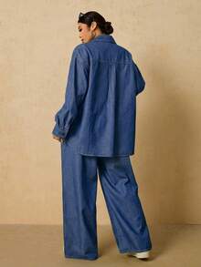 SHEIN Tall CURVE 大码女式长袖单排扣系带衬衫搭配阔腿牛仔裤休闲两件套，适合冬季、圣诞节、新年、感恩节、通勤、度假、毕业典礼等场合，兼具时尚感和Y2K风格，可爱街头风，适合派对、婚礼、商务休闲等各种场合。舒适的牛仔两件套，休闲长袖上衣搭配抽绳腰带阔腿牛仔裤，适合节日聚会等日常穿着。 - 中等水洗藍 - 查看 2