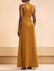 Zivah 2026春夏新款优雅无袖开衩腰带褶皱修身连衣裙，适合婚礼、派对、约会、通勤等场合。 - 棕色 - 查看 2