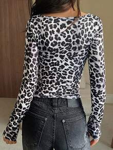 DAZY Women's Lace Patchwork Leopard Print Long Sleeve Fitted T-Shirt - Black and White - View 5