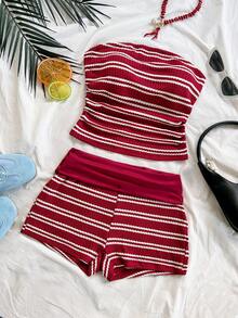 Soleia Bộ 2 món dành cho nữ, màu đỏ và trắng, phối hợp áo quây và quần short cạp thấp, chất liệu jacquard móc họa tiết tương phản. - Nhiều màu - Xem 5