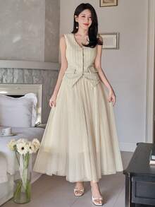 DAZY 女士V领无袖上衣和网纱A字裙优雅都市休闲两件套 - 米色 - 查看 5