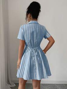 Rafferiza 女士休闲优雅V领交叉系带短袖粉色条纹衬衫裙，夏季 - 淺藍色 - 查看 2