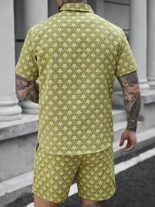 Manfinity CasualCool 男士夏季度假提花短袖纽扣衬衫短裤套装，男士复古风，日常休闲，周末旅行，户外活动，探险旅行，轻松工作环境或半正式场合，男友/丈夫礼物，周年纪念/生日礼物，派对夏季假期，婚礼，春夏交替，狂欢节，男士时尚浅绿色夏季套装，提花花卉图案短袖衬衫和抽绳短裤，男士两件套纽扣衬衫，男士花卉套装，男士两件套夏季套装，几何印花男士服装，男士衬衫套装 - 綠色 - 查看 2