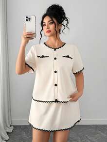 SHEIN PETITE CURVE Plus Size Women's Elegant Black And White Summer 2-Piece Set,Office Round Neck Single-Breasted Top And Skirt Suit,Minimalist Daily Commute - Apricot - View 4