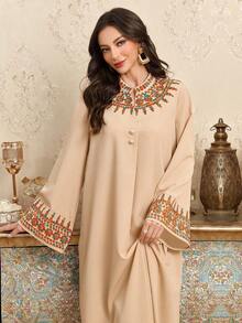 Al Najma Vestido con cuello en V, botones delanteros, mangas acampanadas y bordado vintage - Albaricoque - Ver 2